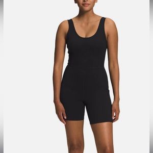 The North Face DUNE SKY Onesie One Piece Workout Black NWT L